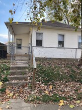 Building Photo - 1419 W 13th St