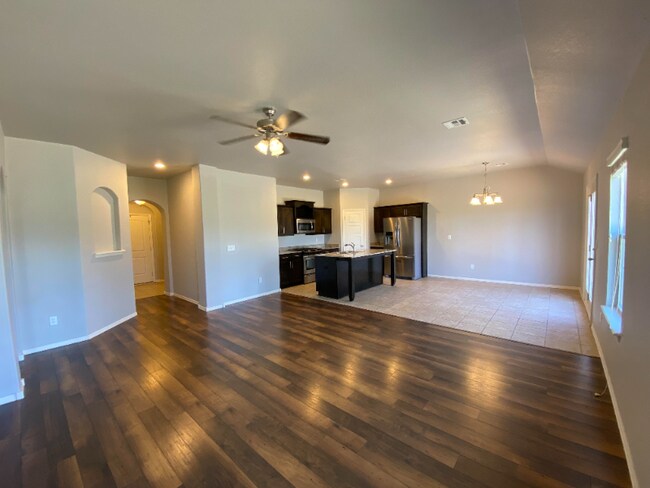 Foto del edificio - 8849 E 160th St S