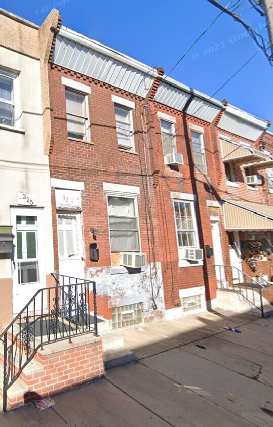 2 bedrooms 1 bathroom House available now - 2 bedrooms 1 bathroom House available now