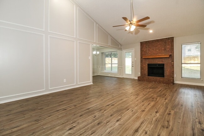 Building Photo - 9004 Willoughby Ct