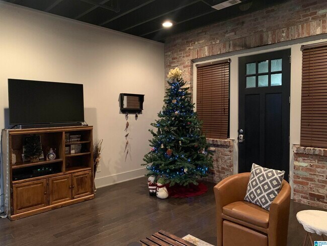Building Photo - 508 Barristers Ct
