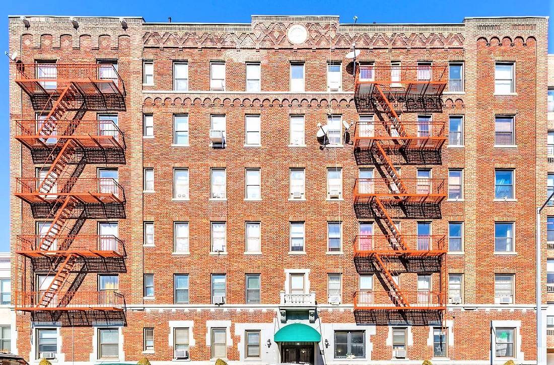 Primary Photo - 345 Bay Ridge Pkwy