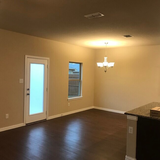 Foto del edificio - 2844 Mesquite Rd