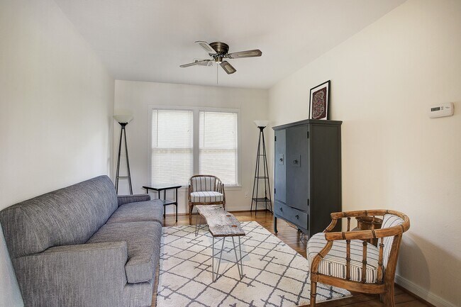 Foto del edificio - 1521 Waverly St