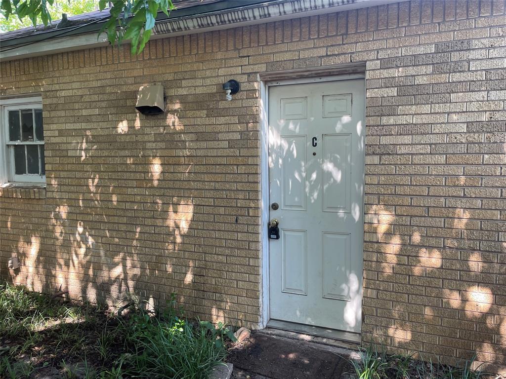 Primary Photo - 1526 Avenue E