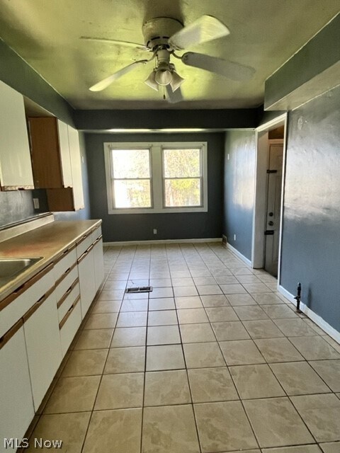 Building Photo - 744 Laclede Dr