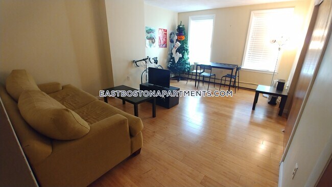 Building Photo - 27 Eutaw St