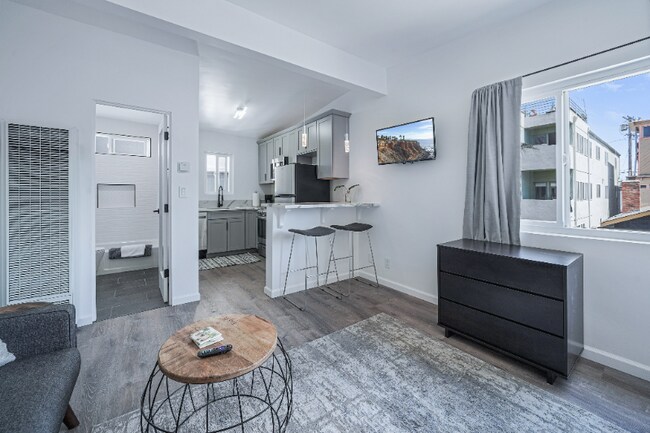 Foto del edificio - 21 S Venice Blvd