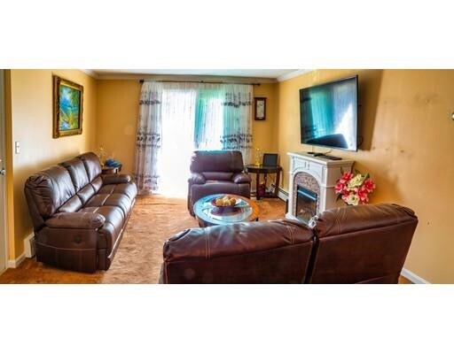 Building Photo - 23 Pine St