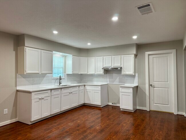 Foto del edificio - 1810 Edgewood St