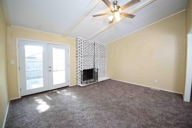 Foto del edificio - 14159 E 26th St