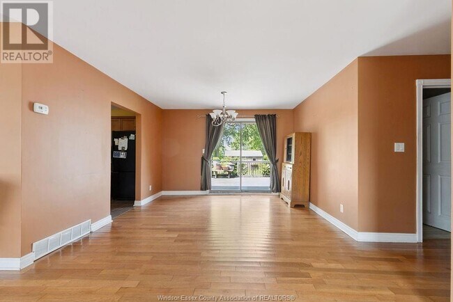 Photo du bâtiment - 1320 County Rd 22