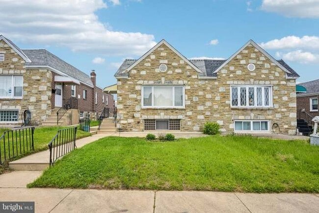 Building Photo - 2311 Afton St
