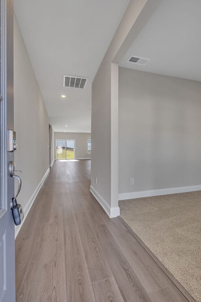 Foto del edificio - 7216 Blue Gable Rd