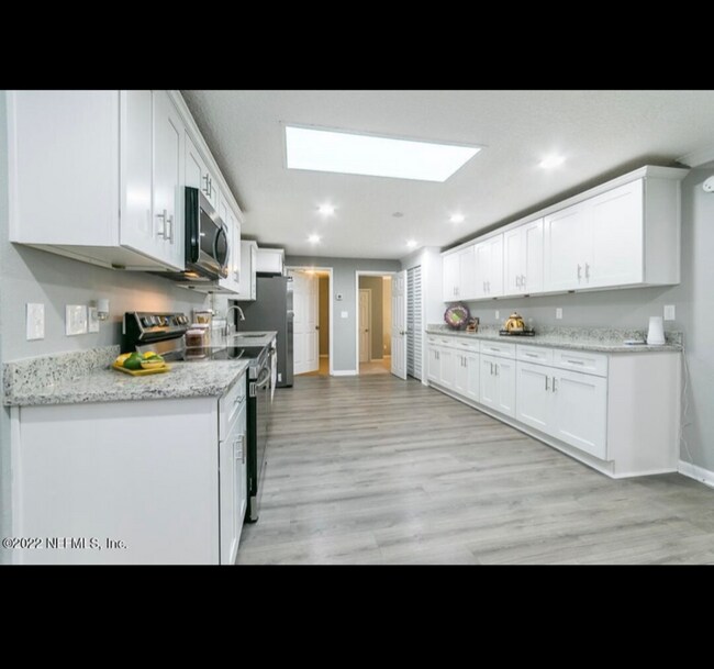 Foto del edificio - 4157 Autrey Ave E