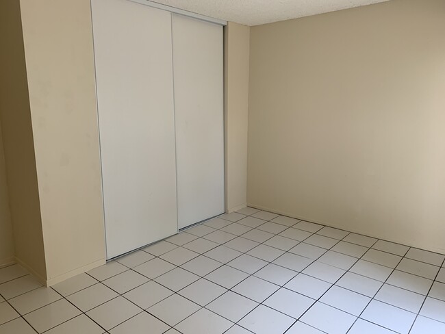 2nd Bedroom - 700 W 3rd St