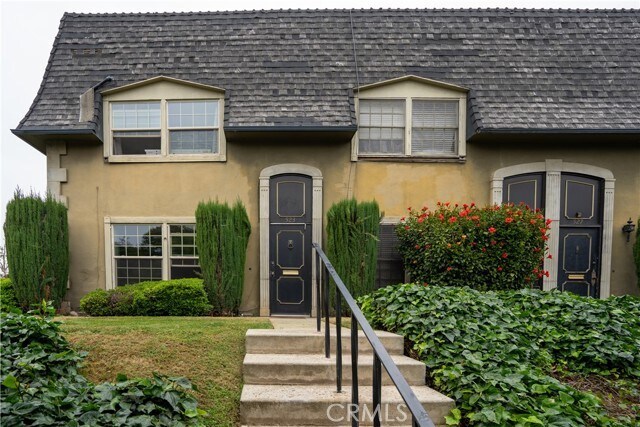 Primary Photo - 523 La Verne St
