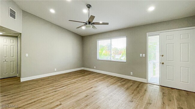 Building Photo - 707 Neapolitan Way