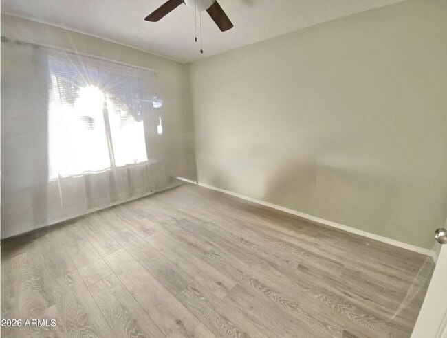 Foto del edificio - 8520 W Palm Ln