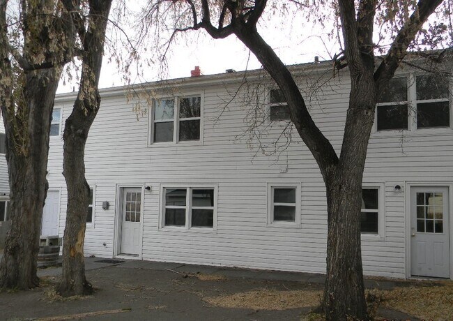 Building Photo - Available Now! Call the office to schedule...