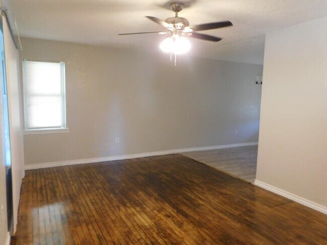 Foto del edificio - 2207 NW 22nd St