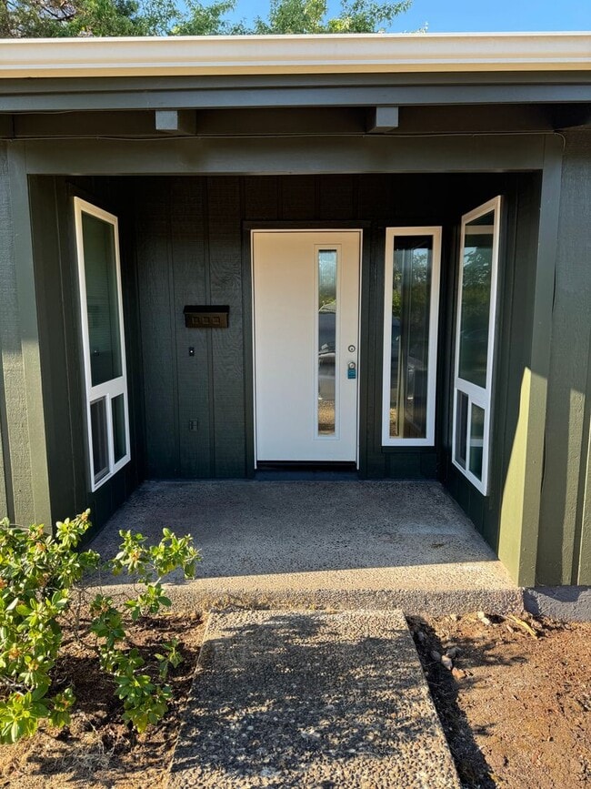 Building Photo - Terrific 3 Bedroom, 2 Bathroom in South Eugene