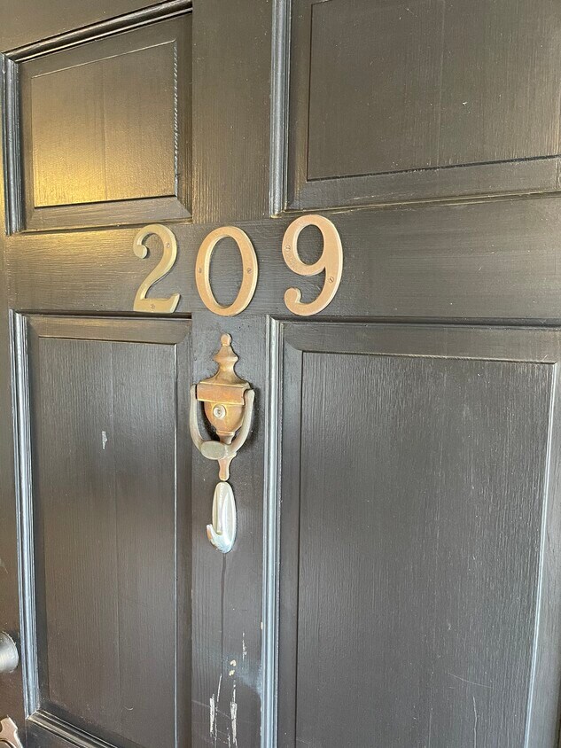 2727 Highland Ave S Unit 209, Birmingham, AL 35205 Condo for Rent in