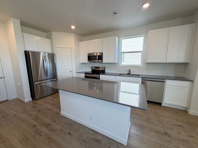 Foto del edificio - 3932 Pinnacles Ct