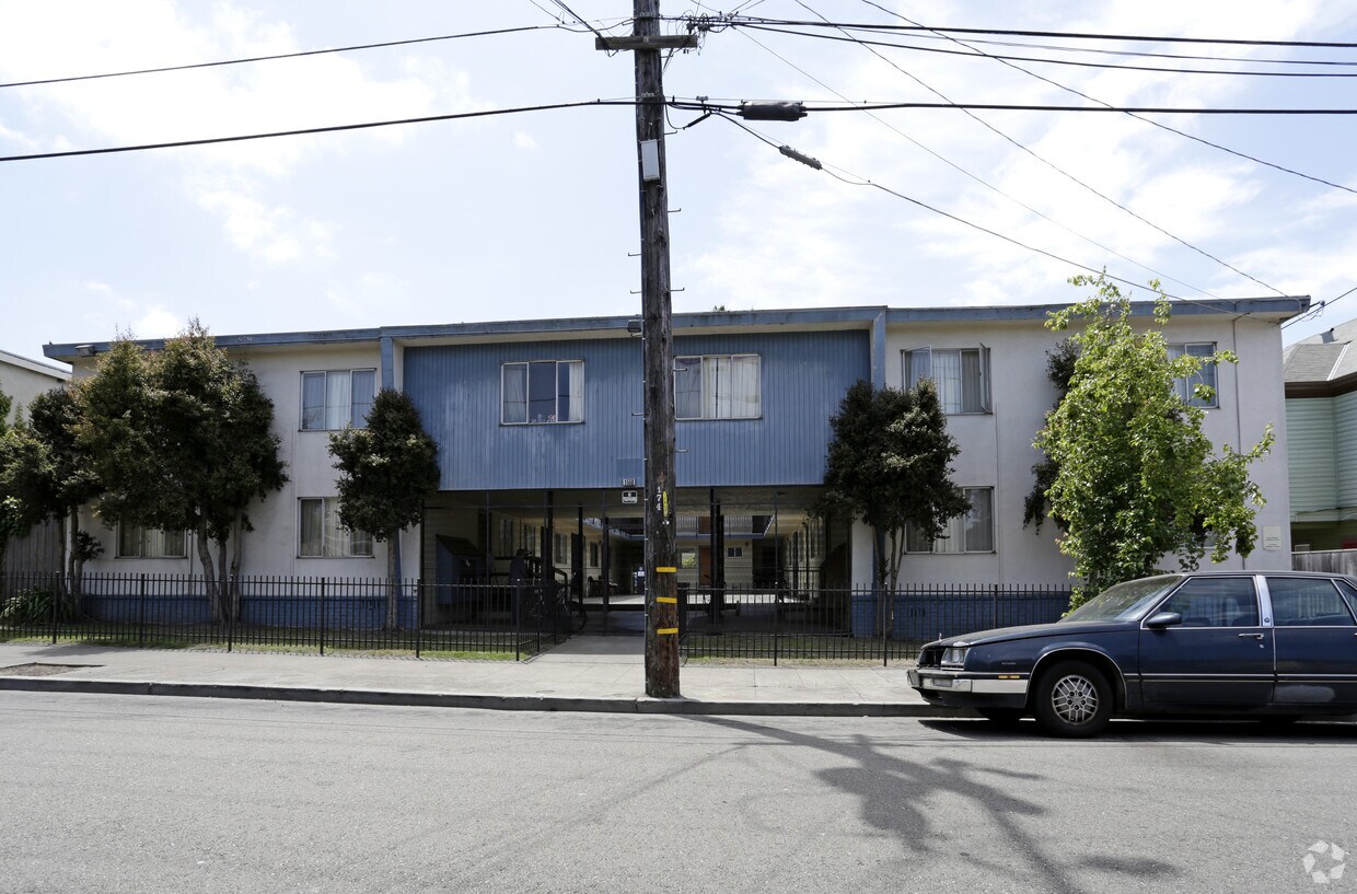 Foto del edificio - 1550 Oregon St