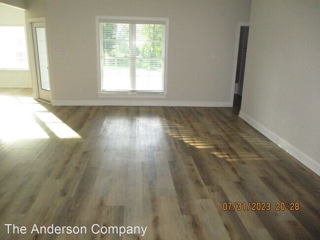 Building Photo - 4 br, 3 bath House - 219 Buck Run