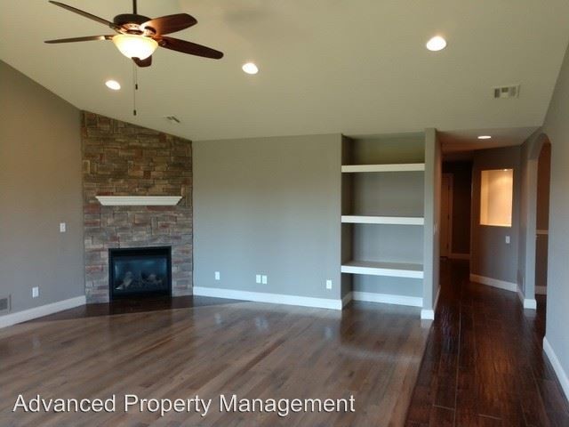 Building Photo - 4 br, 3 bath House - 1109 S. Mill Point Cir