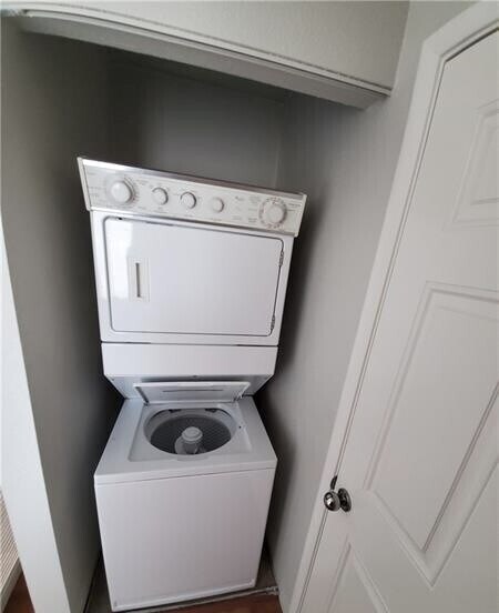 Building Photo - Beautiful 2-Bed, 2-Bath 2nd-Floor Condo at Southern Vista