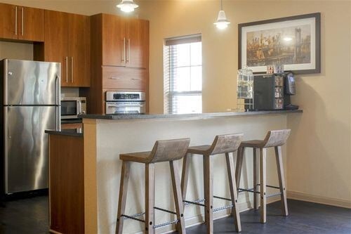 Foto del edificio - 160 Brownstone Way