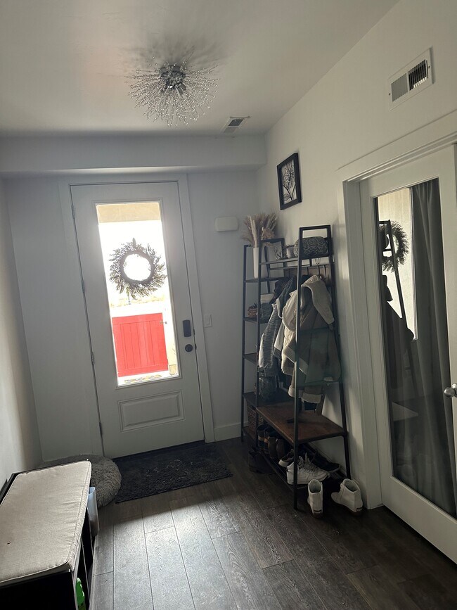 Building Photo - 5318 W S Jordan Pkwy