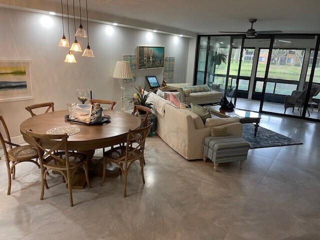 Primary Photo - 11230 Green Lake Dr