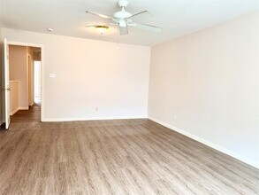 Building Photo - 12505 Venus Park Ln