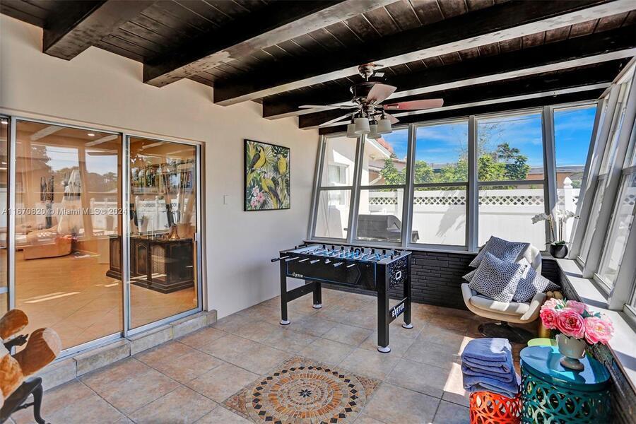 Foto principal - 1430 Washington St