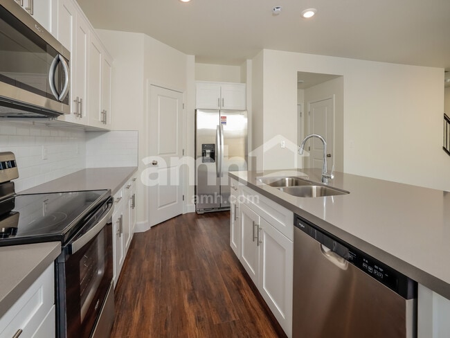 Building Photo - 6565 Enlightenment Dr