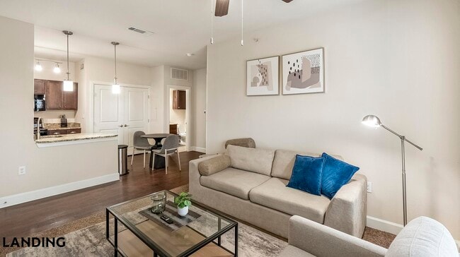 Foto del edificio - 2745 Westpointe Dr