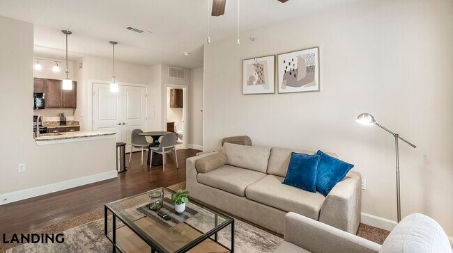 Building Photo - 2745 Westpointe Dr