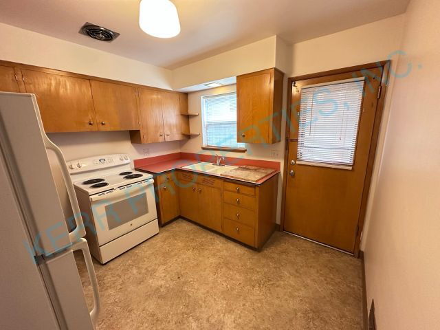 Foto del edificio - 1325 SE Salmon St