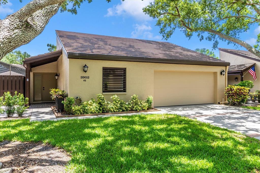 Foto principal - 3902 Glen Oaks Manor Dr