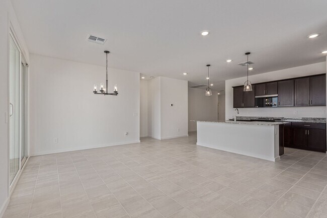Foto del edificio - Stylish New 3-Bed Open Floor Plan
