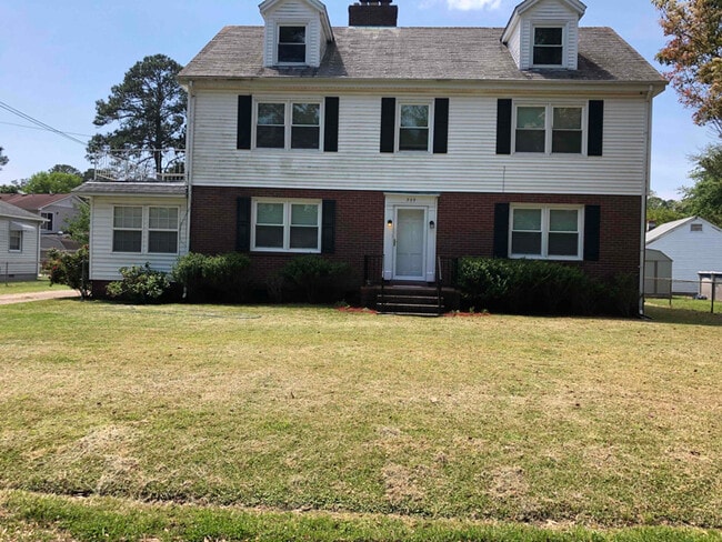Building Photo - 309 Tareyton Ln