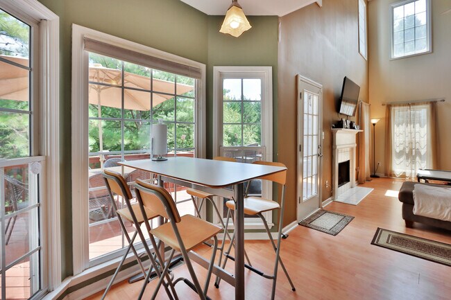 Foto del edificio - 3731 Summer Rose Ct