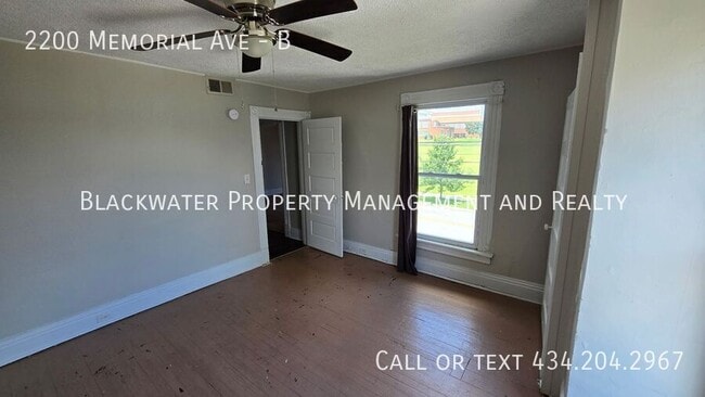 Photo - 2200 Memorial Ave Apartment