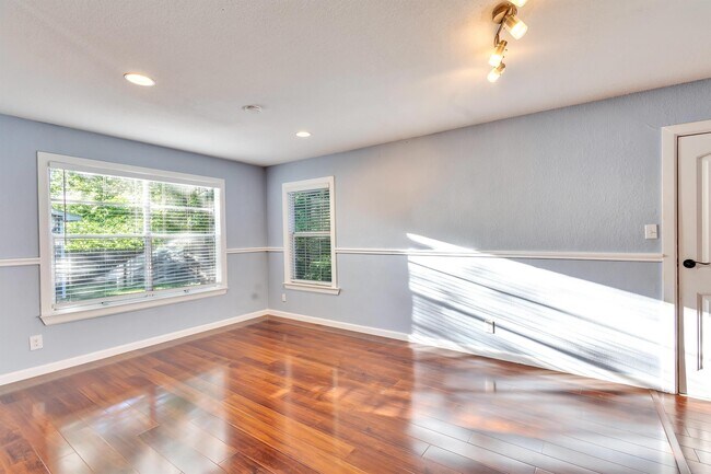 Building Photo - 8702 Parkfield Dr