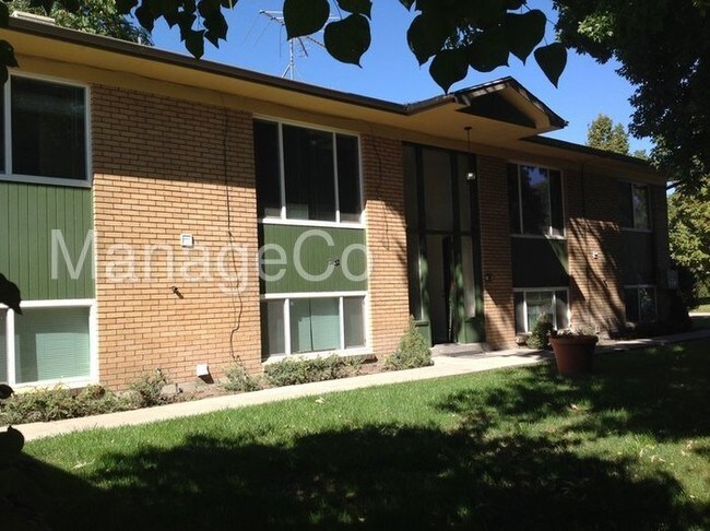 Building Photo - 316 E Downington Ave