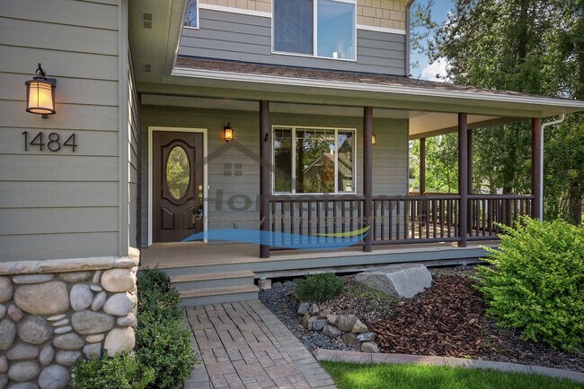 Foto del edificio - Beautiful Craftsman Home with Amazing Back...