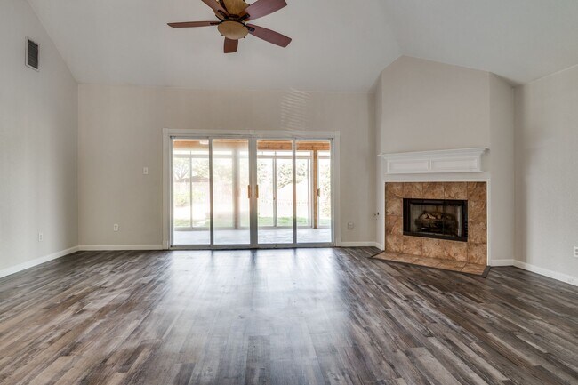 Building Photo - Charming Brick Home with Spacious Layout, ...